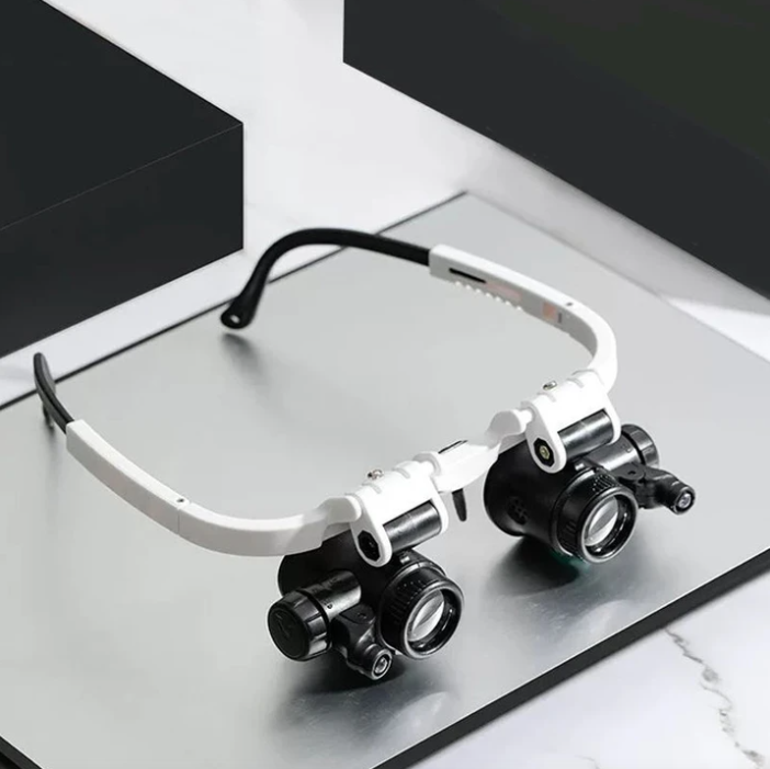Adjustable LED magnifying glasses with 8x, 15x and 23x magnification for hobbies and precision work