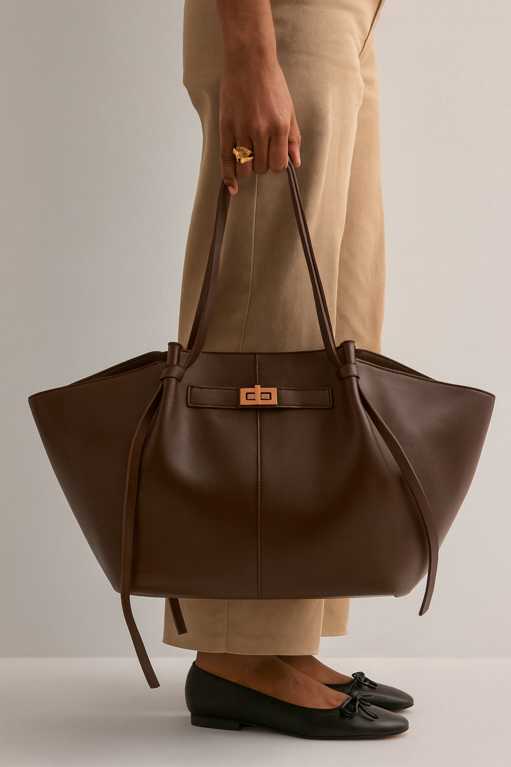 Large Capacity Tote Bag - Synthetic Leather