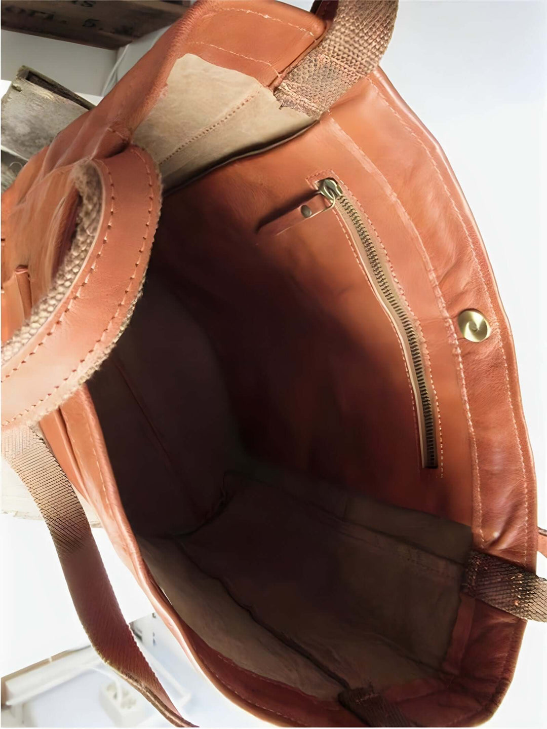 Women's Vintage Handbag – Timeless Chic Shoulder Bag