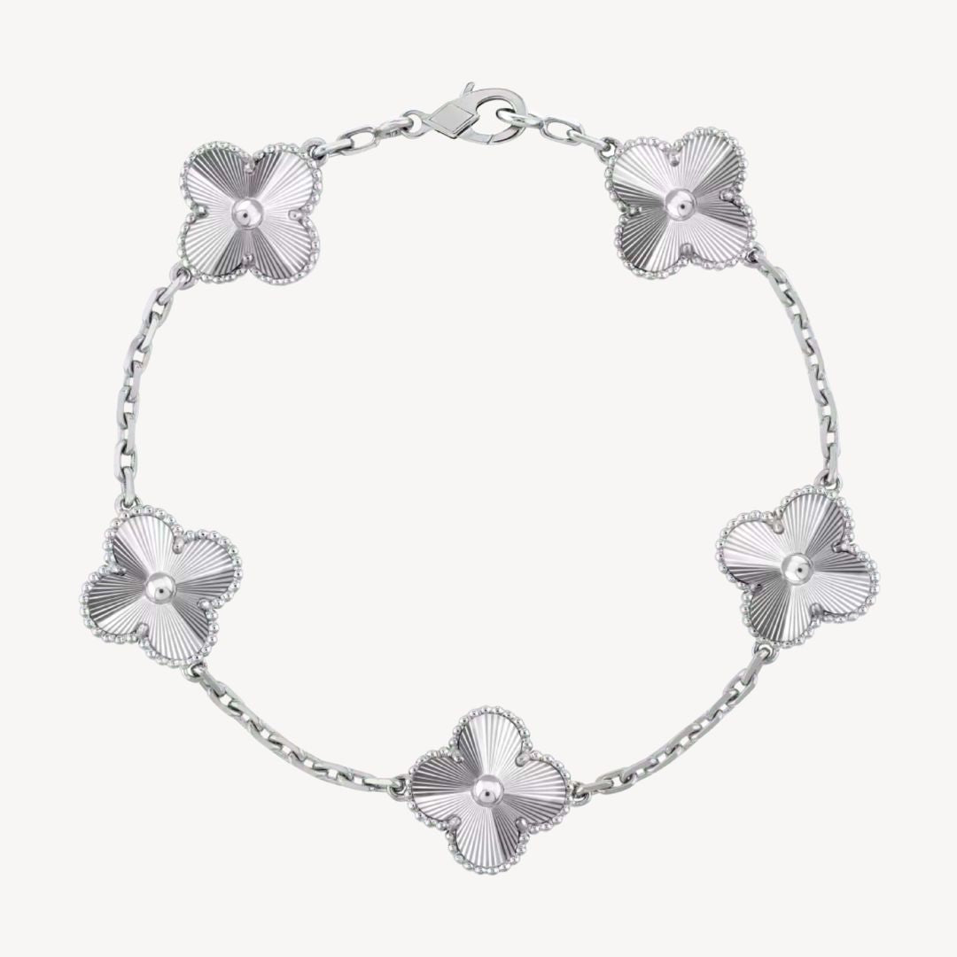 Women's Clover Charm Bracelet – Elegant Agate Stones Gold-Plated & Adjustable